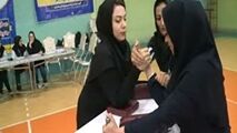 مچ انداختن زنان با یکدیگر در شهرکرد + فیلم