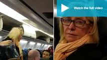 رفتار نژادپرستانه عجیب مسافر در داخل هواپیما!