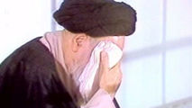 روضه ای که هر وقت برای امام خمینی (ره) خوانده می‌شد، شانه‌هایشان از گریه می‌لرزید 
