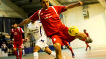 سوپرگل فردوسی‌پور از وسط زمین