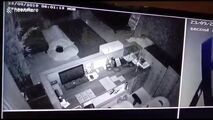 مسافر ناخوانده به طرز وحشتناکی کارمندان هتل را بیدار کرد