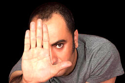 به بهانه سریال در حاشیه؛ نازنین بازیگری به نام عارف لرستانی