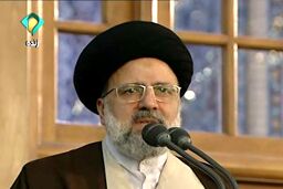 توضیحات رئیسی از درآمدها و هزینه‌های آستان قدس رضوی/ پاساژسازی کار آستان قدس نیست