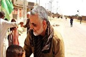برآورده شدن آرزوی دختر شهید مدافع حرم توسط شهید سلیمانی 