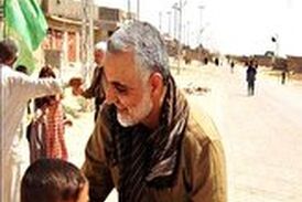 برآورده شدن آرزوی دختر شهید مدافع حرم توسط شهید سلیمانی 
