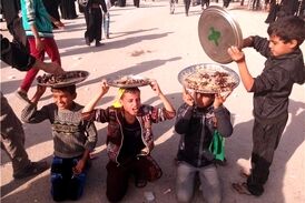 کودکان عراقی پذیرای زائران اربعین!