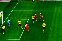 گل دوم پرسپولیس به سپاهان توسط احمدزاده