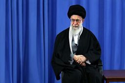 رهبر انقلاب: ما نمی‌گوییم فضای مجازی را ببندید، این بی‌عقلی است