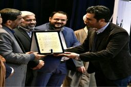 صفرتا صد مصیبت‌های عکاسان خبری در گفت وگو با فرزاد منتی 