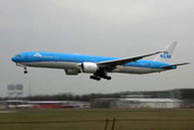 مهارت فوق‌العاده خلبان بوئینگ ۷۷۷ را ببینید