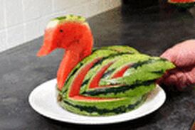 طراحی جالب هندوانه به شکل مرغابی