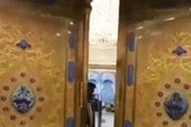  لحظه باز شدن درهای حرم امام حسین(ع)