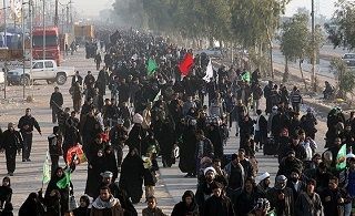 ابراز خوشحالی زائران ایرانی از رایگان شدن ویزای عراق در مواجهه با ظریف