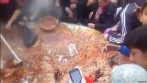 جنگ بر سر غذا در جشنواره پلو خوران تاجیکستان!
