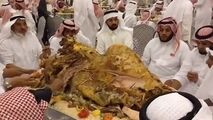 ضیافت شام به سبک شیوخ عرب: هر میز یک بره درسته!