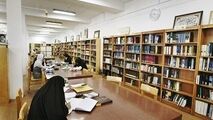 حال و هوای کتابخوانی در کتابخانه ای در دل یک روستا