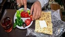 دورهمی زیبای یک محله با افطاری ساده