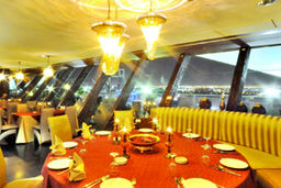 واکنش غیرمنتظره پیشخدمت‌های رستوران به نارضایتی مشتریان