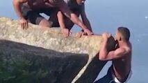 گردشگری که برای گرفتن عکس سلفی تا دم مرگ رفت!