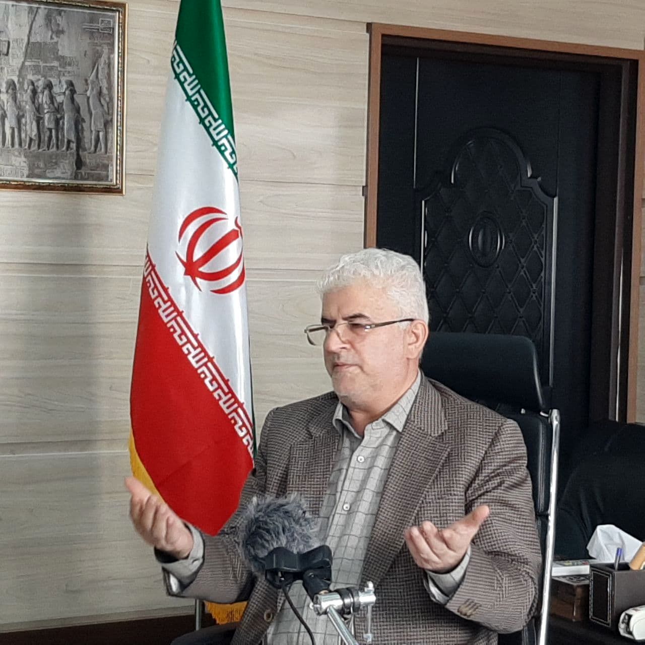 بعضی از اعضای شورای شهر برای رای حاضر به شهر فروشی هستند