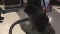 رفتار عجیب مادر جوان با دخترش!