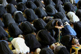 چه زمانی خواندن نماز قضا به نماز ادا اولویت دارد؟