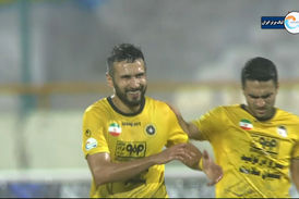 گل دوم سپاهان به استقلال توسط شهباززاده