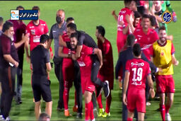 شادی پرسپولیسی ها پس از سوت پایان بازی