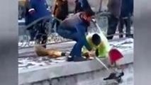  لحظه نجات کلاغ بیچاره از غرق شدن در ائل گلی