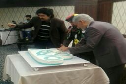 فیلم/ برش کیک توسط دکتر کلانترهرمزی در هتل پارسیان کرمانشاه