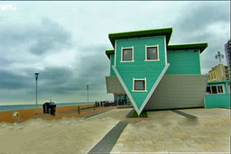  خانه‌ای که به‌خاطر واژگونی‌اش در دنیا معروف شد!