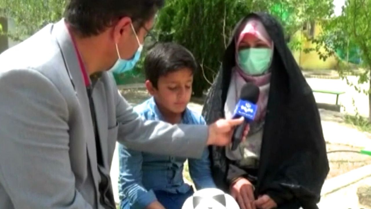 گفتگو با پسر بچه استقلالی و تکذیب افشین پیروانی