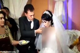 اقدام عجیب داماد در مراسم عروسی!