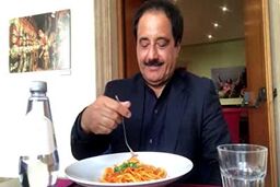 گزارش موبایلی حمید معصومی‌نژاد از گران‌ترین اسپاگتی جهان 