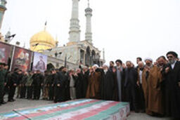 اقامه نماز بر پیکر جانباختگان سانحه هواپیمای اوکراینی