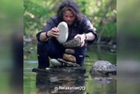  یک هنرمند با چند تکه سنگ قوانین جاذبه را زیر سوال برد