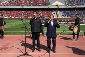 حاشیه شهرآورد 90 | مراسم عزاداری حسینی پیش از آغاز بازی در آزادی +فیلم