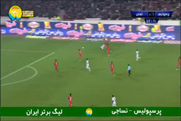 صحنه اخراج ربیع خواه در بازی برابر نساجی مازندران 
