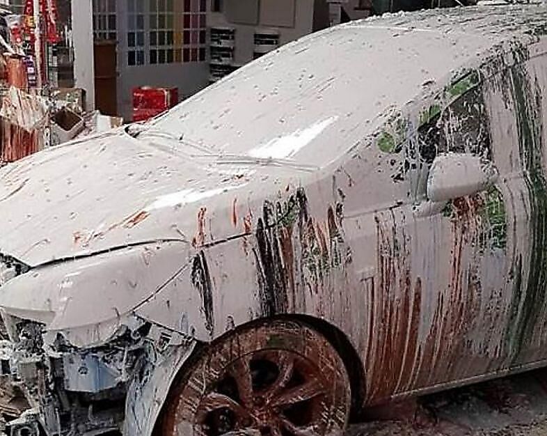 فاجعه‌ای که راننده ایرلندی در فروشگاه رنگ به بار آورد