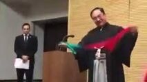 شعبده‌بازی سفیر ژاپن با پرچم ایران!