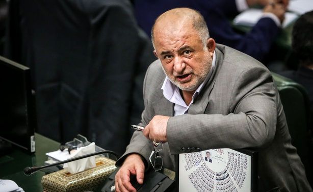 لایو اینستاگرام پسر نادر قاضی‌پور در حال چوپانی!
