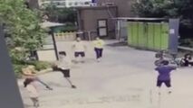 واکنش غیرمعقول پدر چینی به عمل غیرعامدانه کودک!