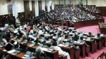 کتک کاری زنان مجلس افغانستان با دمپایی !