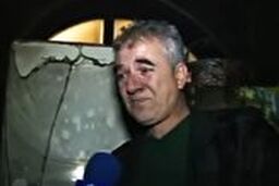 همه‌چیز درباره فردی که به‌خاطر سوختن جهیزیه دخترش توسط اغتشاش‌گران، مقابل دوربین گریه کرد