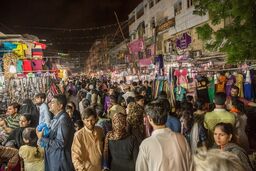 رونق بازارهای پاکستان با کالاهای ایرانی