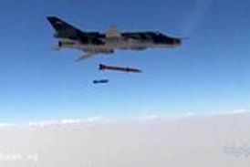 نخستین تصاویر از جدیدترین توانمندی رزمی سپاه در حین پرواز جنگنده سوخو