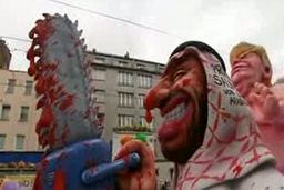 آدمک‌های ترامپ و بن سلمان در کارناوال آلمانی‌ها