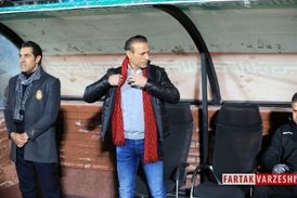  هر تیم دیگری جای پرسپولیس بود سر خم می‌کرد/ به شرف و غیرت بازیکنان‌مان درود می‌فرستم