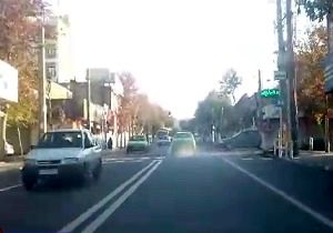 تردد تاکسی عجیب و دودزا در سطح شهر!