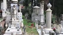 گزارش موبایلی معصومی‌نژاد از گرامی‌داشت مردگان در ایتالیا 